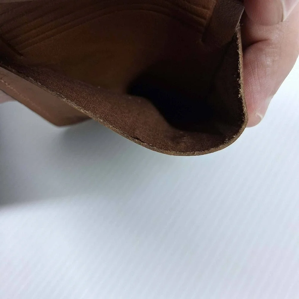 MARLBORO LEATHER‎ BI-FOLD WALLET Vtg Made In Brazil Brown  Genuine Leather